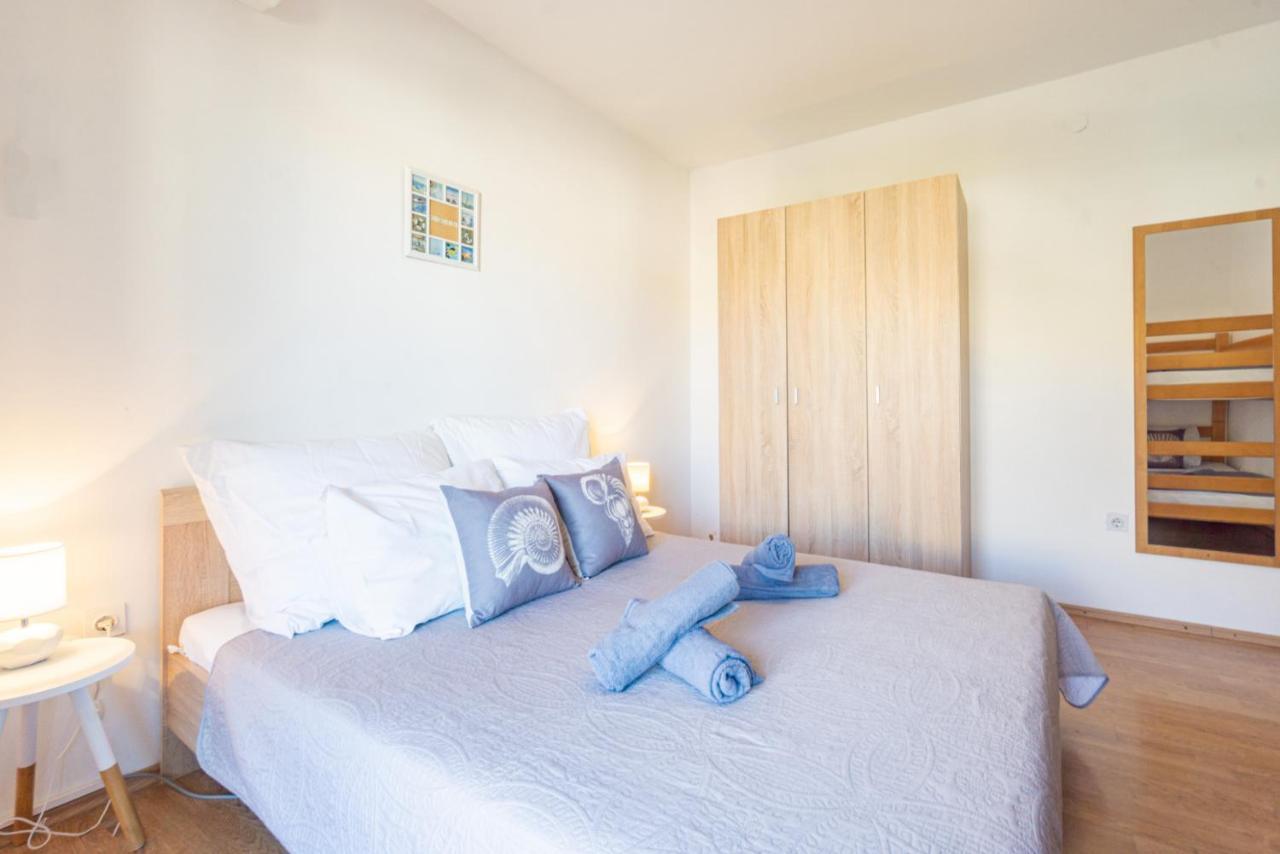 Apartment And Room Bacic Metajna Luaran gambar