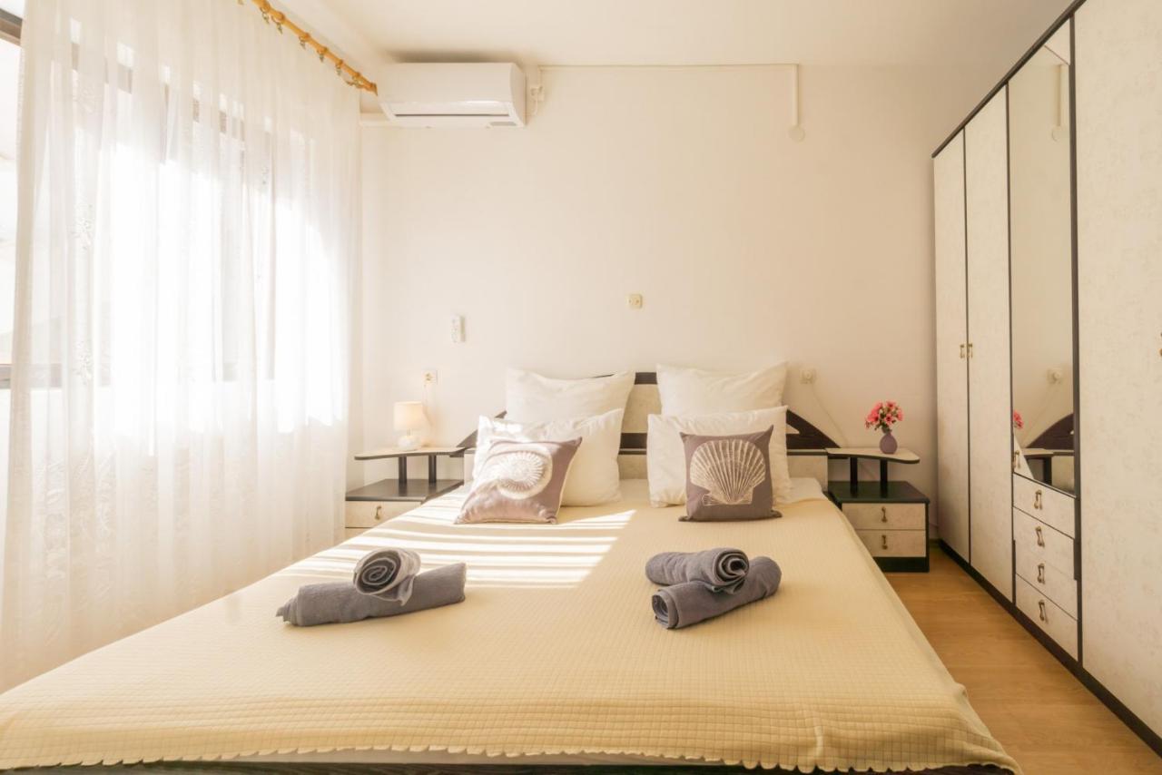 Apartment And Room Bacic Metajna Luaran gambar