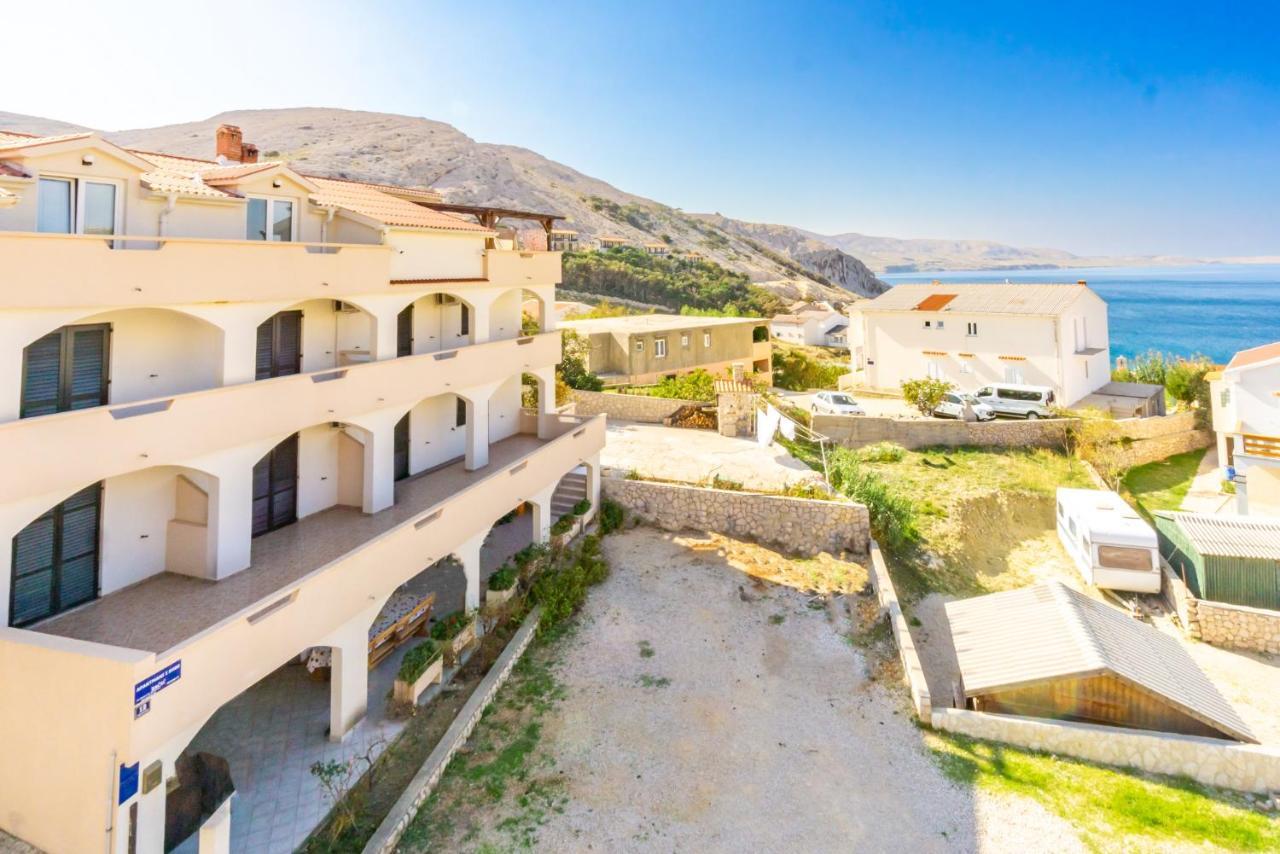 Apartment And Room Bacic Metajna Luaran gambar