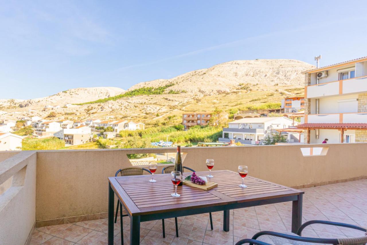 Apartment And Room Bacic Metajna Luaran gambar