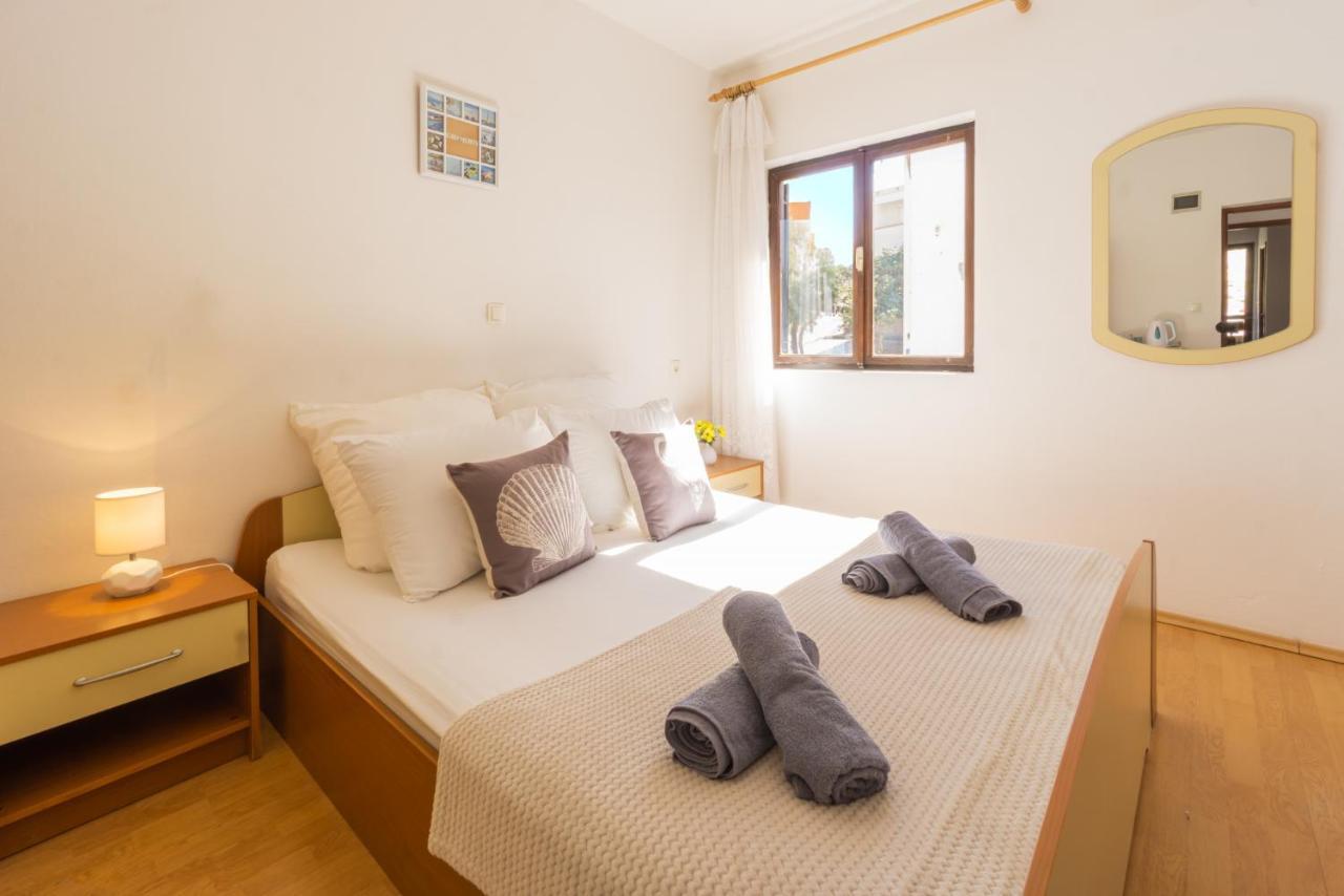 Apartment And Room Bacic Metajna Luaran gambar