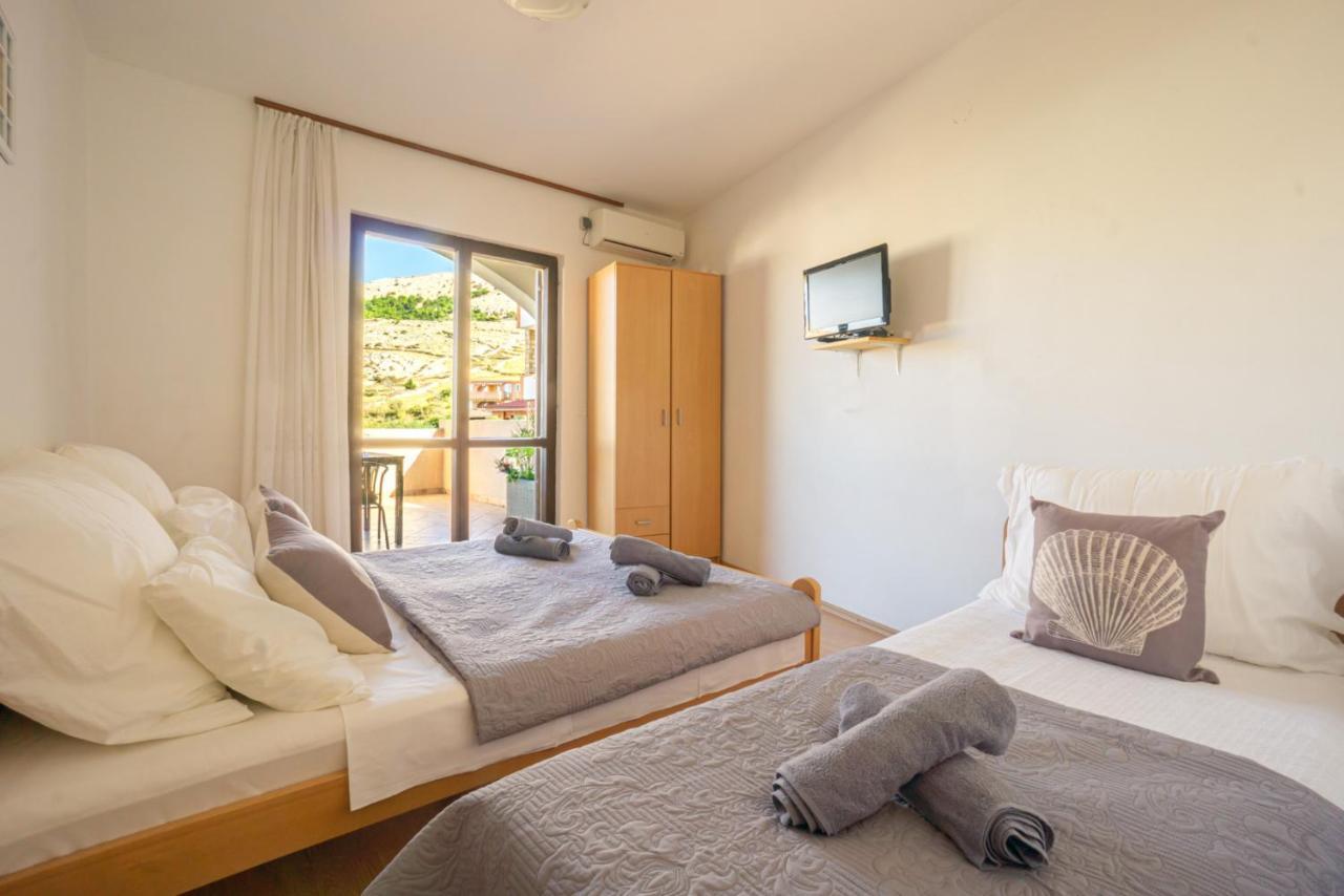Apartment And Room Bacic Metajna Luaran gambar